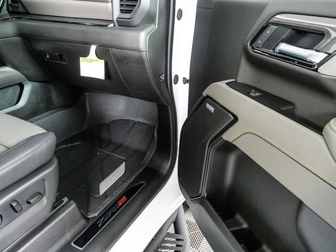 New 2026 Chevrolet Silverado 2500 ZR2 image 24