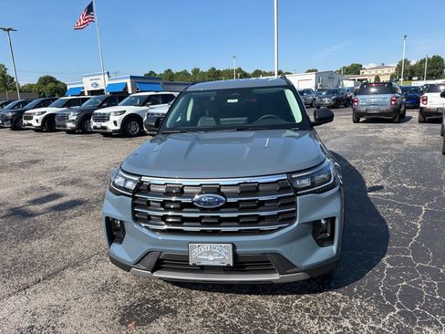 New 2026 Ford Explorer Active w/ Active Comfort Package RWD image 8