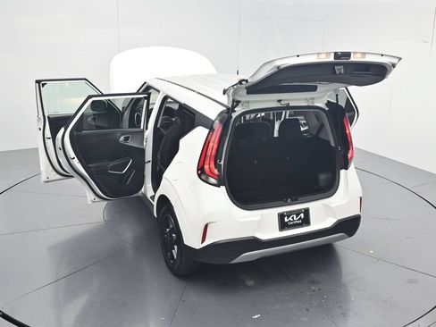Certified 2025 Kia Soul LX w/ LX Technology Package FWD image 47