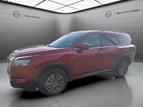 Certified 2024 Nissan Pathfinder SV AWD/4WD image 8