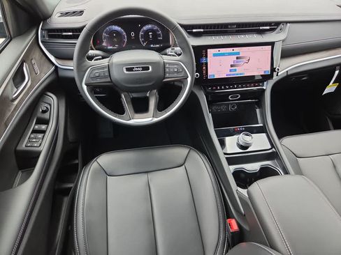 New 2026 Jeep Grand Cherokee L Limited RWD image 24