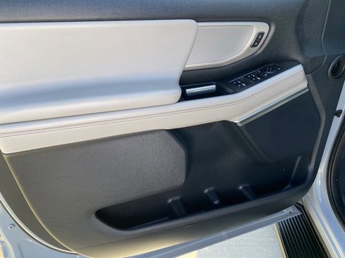 Used 2025 Ford Expedition Max Active AWD/4WD image 17