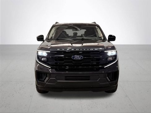 Used 2025 Ford Expedition Active AWD/4WD image 4