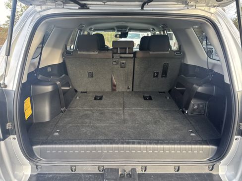 Used 2024 Toyota 4Runner SR5 image 27