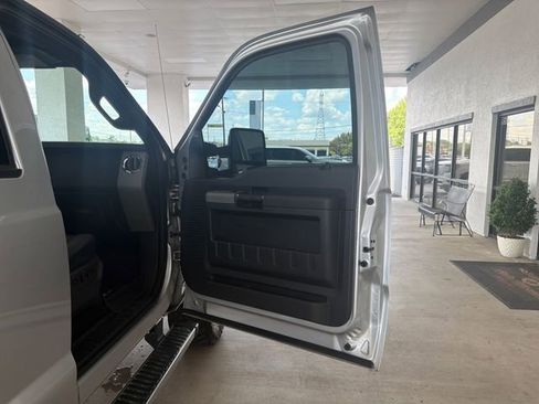 Used 2016 Ford F250 Lariat w/ Lariat Ultimate Package AWD/4WD image 25