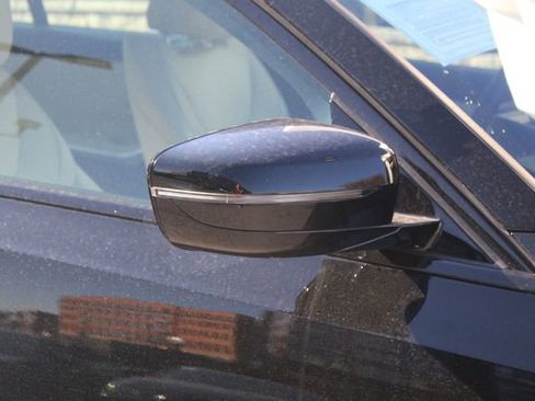 Certified 2023 BMW 330e xDrive w/ Convenience Package image 10