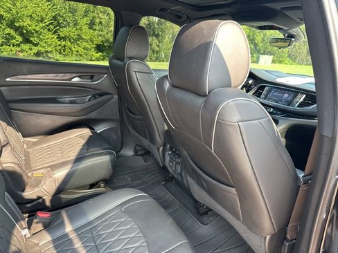 Used 2022 Buick Enclave Avenir w/ Avenir Technology Package image 41