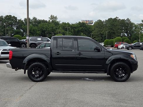 Used 2019 Nissan Frontier SV w/ Value Truck Package AWD/4WD image 6