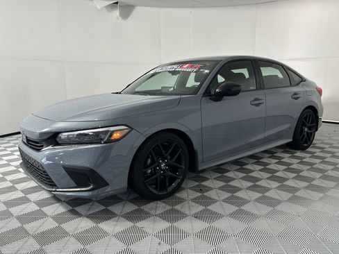 Used 2023 Honda Civic Sport image 4