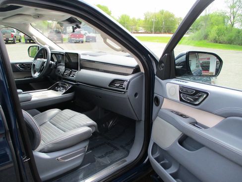 Used 2018 Lincoln Navigator Black Label AWD/4WD image 36
