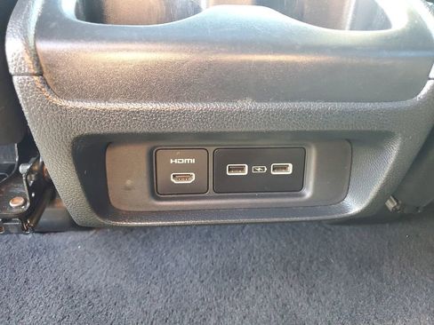 Used 2023 Honda Odyssey Elite image 13