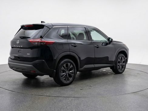 Used 2025 Nissan Rogue SV AWD/4WD image 9