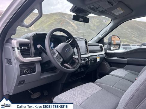 New 2026 Ford F250 XLT w/ XLT Premium Package AWD/4WD image 25