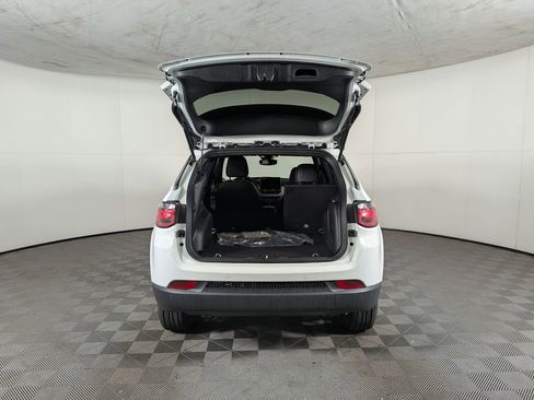 New 2026 Jeep Compass Limited w/ Sun, Sound & Navigation Group image 10