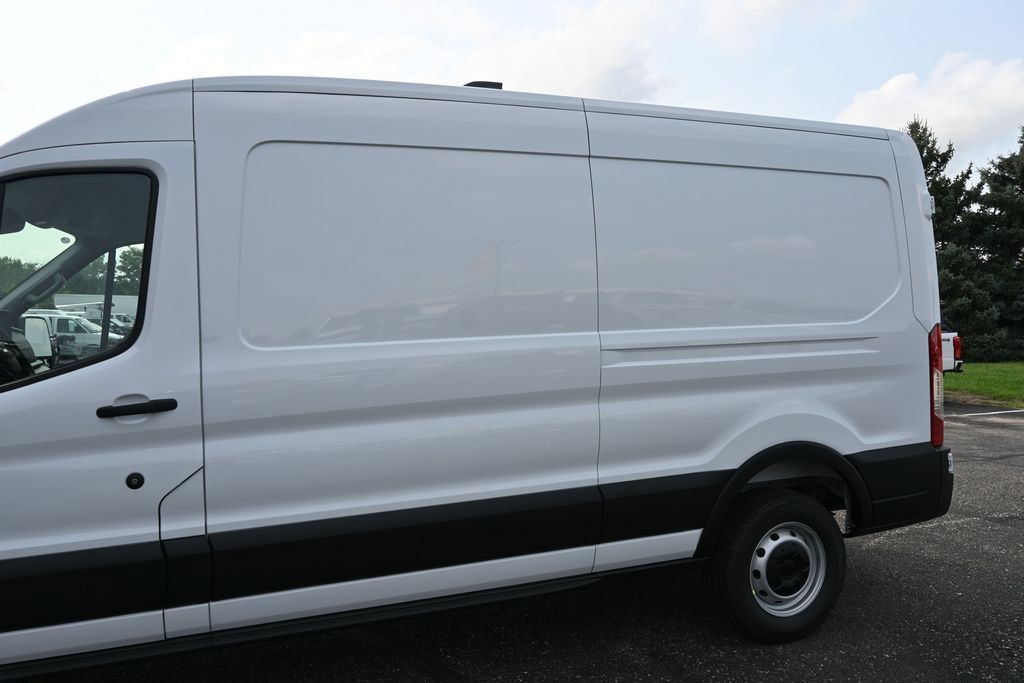 New 2026 Ford Transit 150 148 Medium Roof w/ Load Area Protection Package RWD image 36