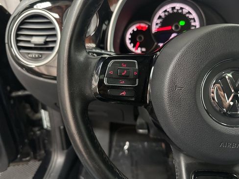 Used 2019 Volkswagen Beetle 2.0T SE image 17