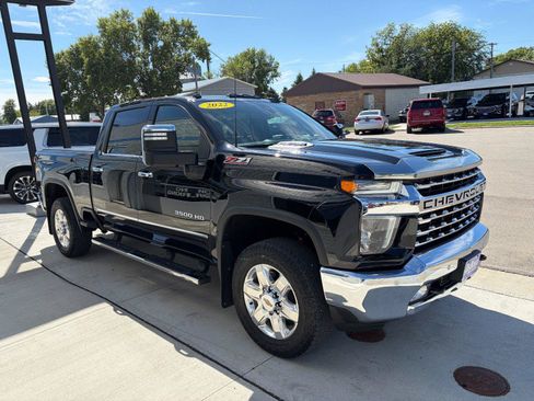 Used 2022 Chevrolet Silverado 3500 LTZ AWD/4WD image 6