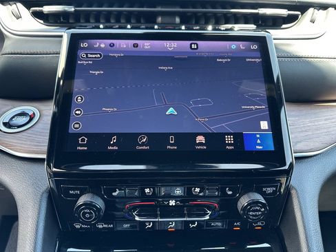 Certified 2025 Jeep Grand Cherokee Summit AWD/4WD image 11
