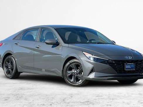 Certified 2023 Hyundai Elantra SEL FWD image 1
