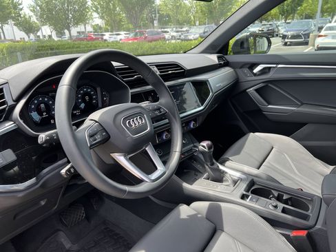 Used 2025 Audi Q3 2.0T Premium w/ Convenience Package AWD/4WD image 17