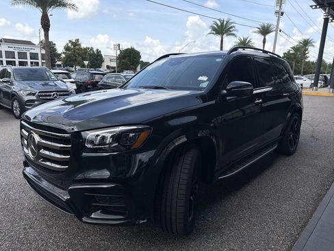 Used 2024 Mercedes-Benz GLS 450 4MATIC image 3