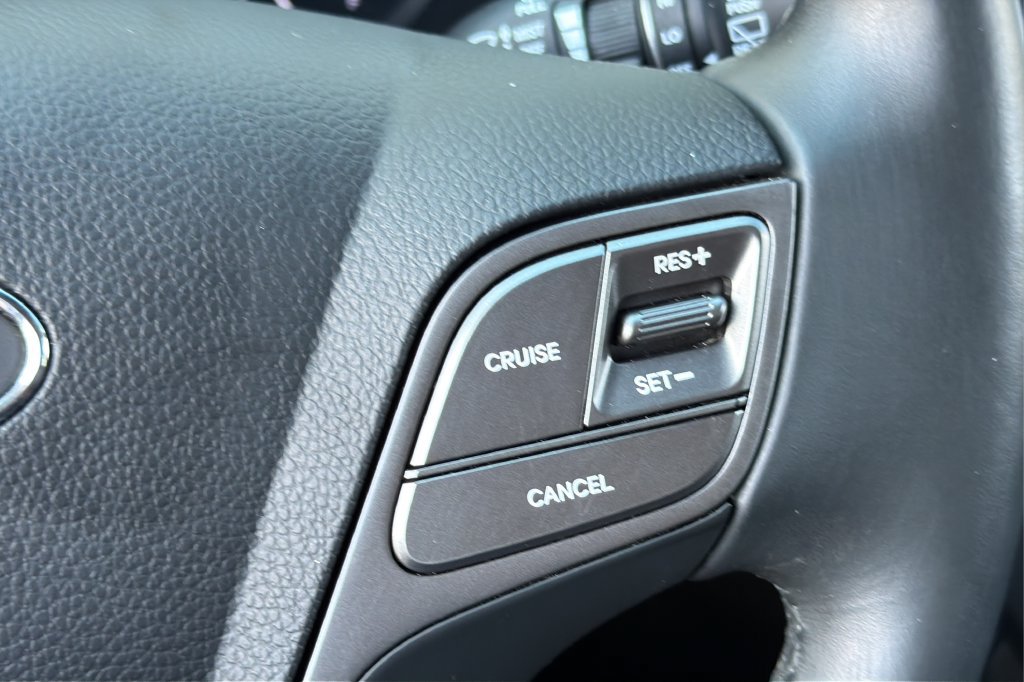 Used 2018 Hyundai Santa Fe Sport FWD image 20
