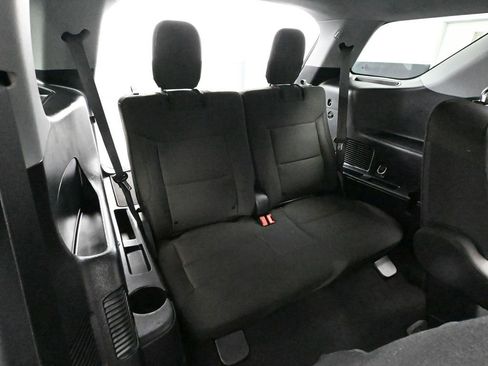 Used 2023 Ford Explorer XLT AWD/4WD image 43