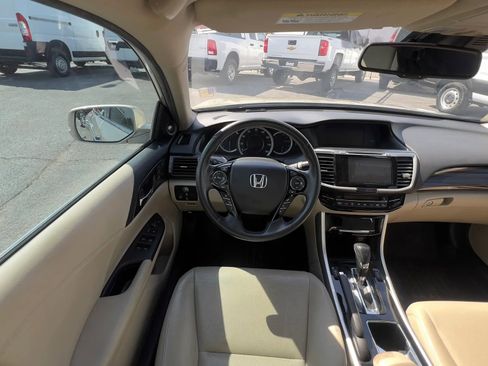 Used 2016 Honda Accord EX-L image 28