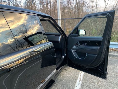 Certified 2023 Land Rover Range Rover SE image 17