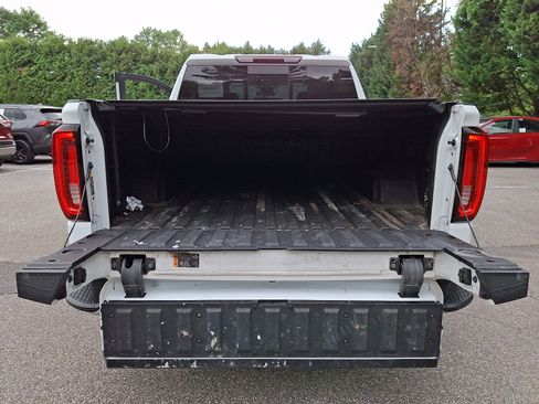 Used 2023 GMC Sierra 1500 SLT w/ SLT Premium Plus Package AWD/4WD image 33