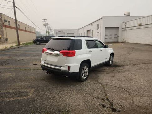 Used 2017 GMC Terrain SLE w/ Driver Alert Package I FWD image 15