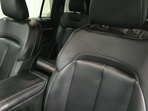 Used 2024 Jeep Grand Cherokee Limited image 20