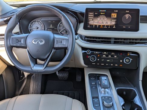 Used 2025 INFINITI QX60 Pure image 29