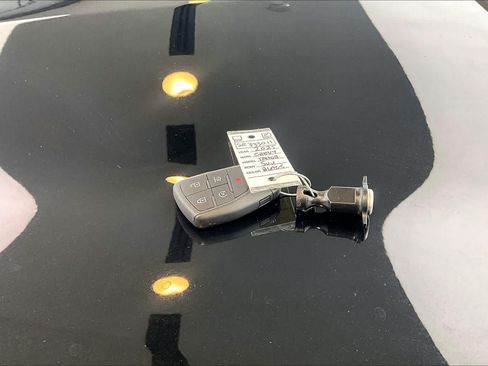 Used 2025 Chevrolet Tahoe LS RWD image 13