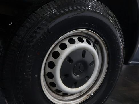 Used 2018 Mercedes-Benz Sprinter 2500 image 27