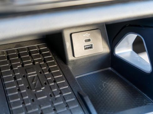 Used 2025 Ford Ranger Lariat w/ Advanced Towing Package image 31