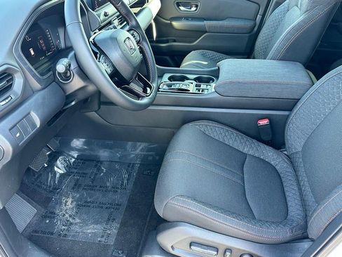 New 2026 Honda Pilot Sport image 7