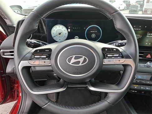 Certified 2024 Hyundai Elantra SEL w/ Convenience Package image 20