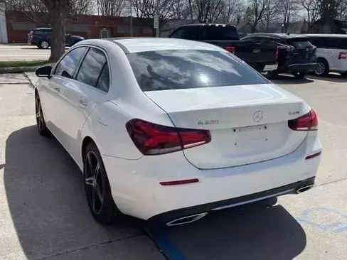 Used 2019 Mercedes-Benz A 220 4MATIC image 3