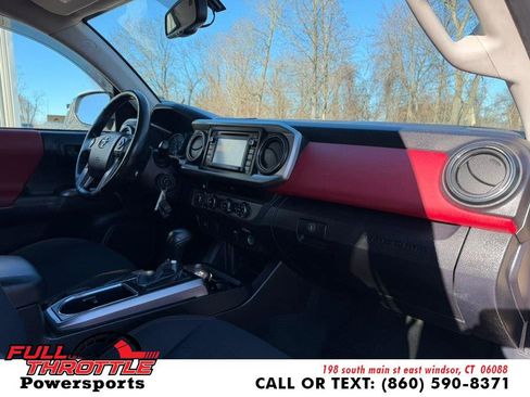 Used 2016 Toyota Tacoma SR5 w/ SR5 Appearance Package (SN) AWD/4WD image 18