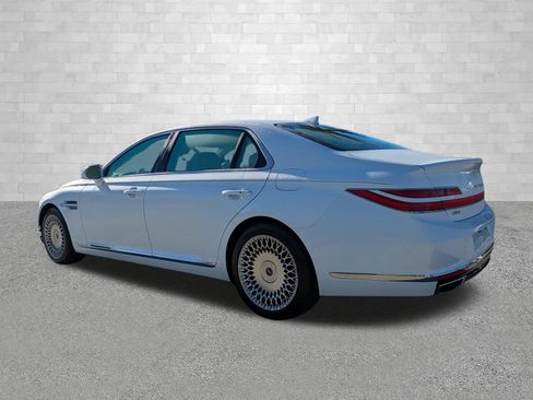 Used 2020 Genesis G90 3.3T Premium image 4
