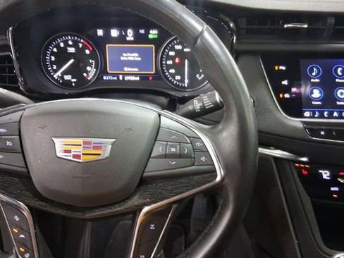 Used 2022 Cadillac XT5 Premium Luxury w/ Technology Package image 12