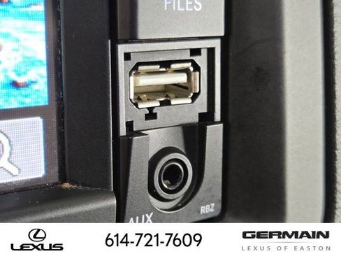 Used 2016 Chrysler Town & Country Touring w/ Driver Convenience Group FWD image 34