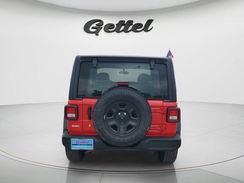 Used 2022 Jeep Wrangler Sport AWD/4WD image 6