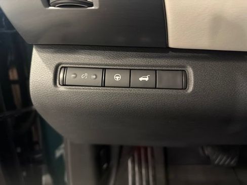 Used 2022 Nissan Pathfinder SL w/ SL Premium Package AWD/4WD image 22