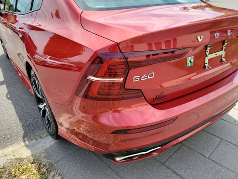 Used 2022 Volvo S60 T8 R-Design AWD/4WD image 15