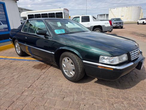 Used 2000 Cadillac Eldorado ESC w/ Comfort/Convenience Pkg image 3
