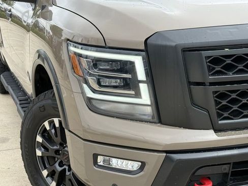 Used 2021 Nissan Titan PRO-4X w/ Pro-4x Convenience Package AWD/4WD image 3