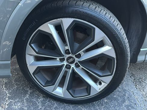 Used 2021 Audi Q3 2.0T Premium Plus AWD/4WD image 2