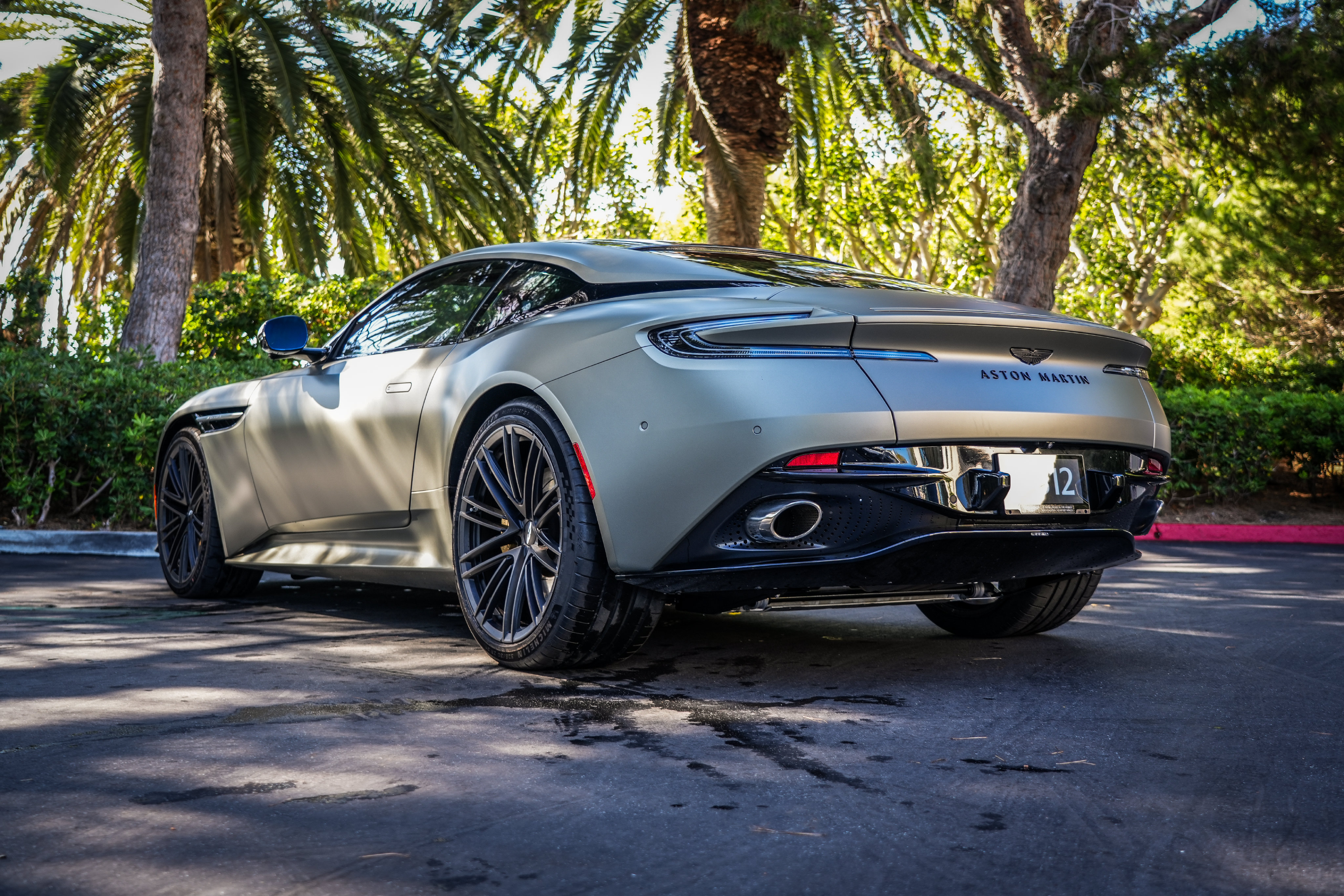 Used 2024 Aston Martin DB12 Coupe RWD image 12